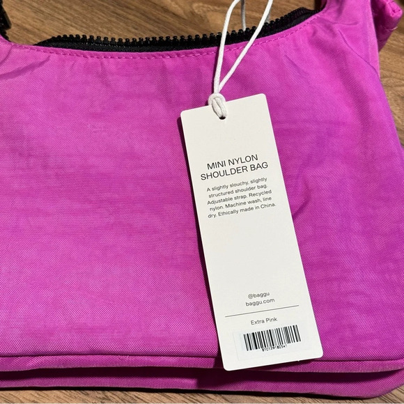 NWT Baggu Extra Pink Mini Nylon Shoulder Bag Adjustable Strap Comfy Going Out - Picture 5 of 5